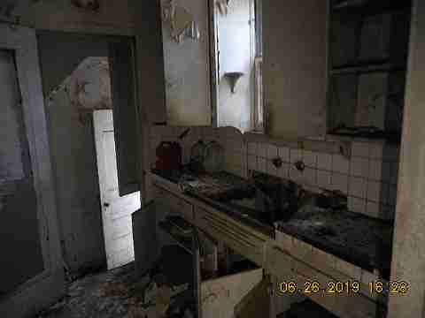 11708 Winthrop (11)_m.jpg